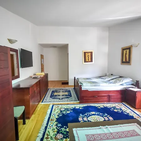 Old Town 招待所 *