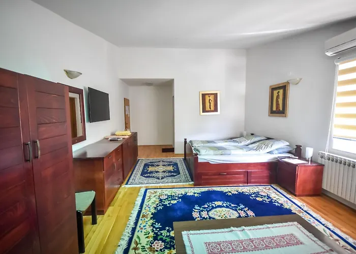 Old Town 招待所 *